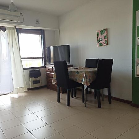 Departamento Plaza Moreno Con Balcon La Plata Luaran gambar