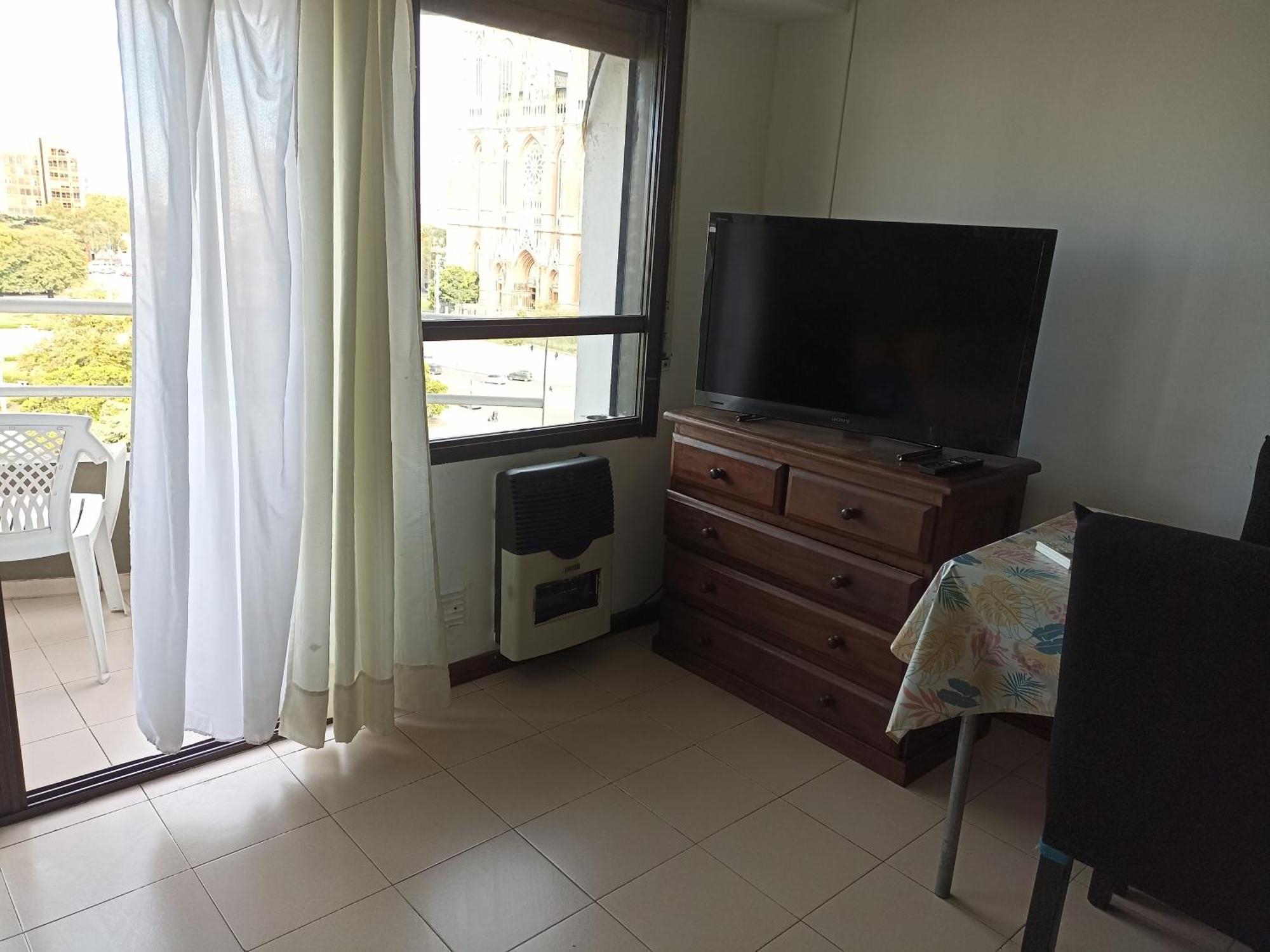 Departamento Plaza Moreno Con Balcon La Plata Luaran gambar