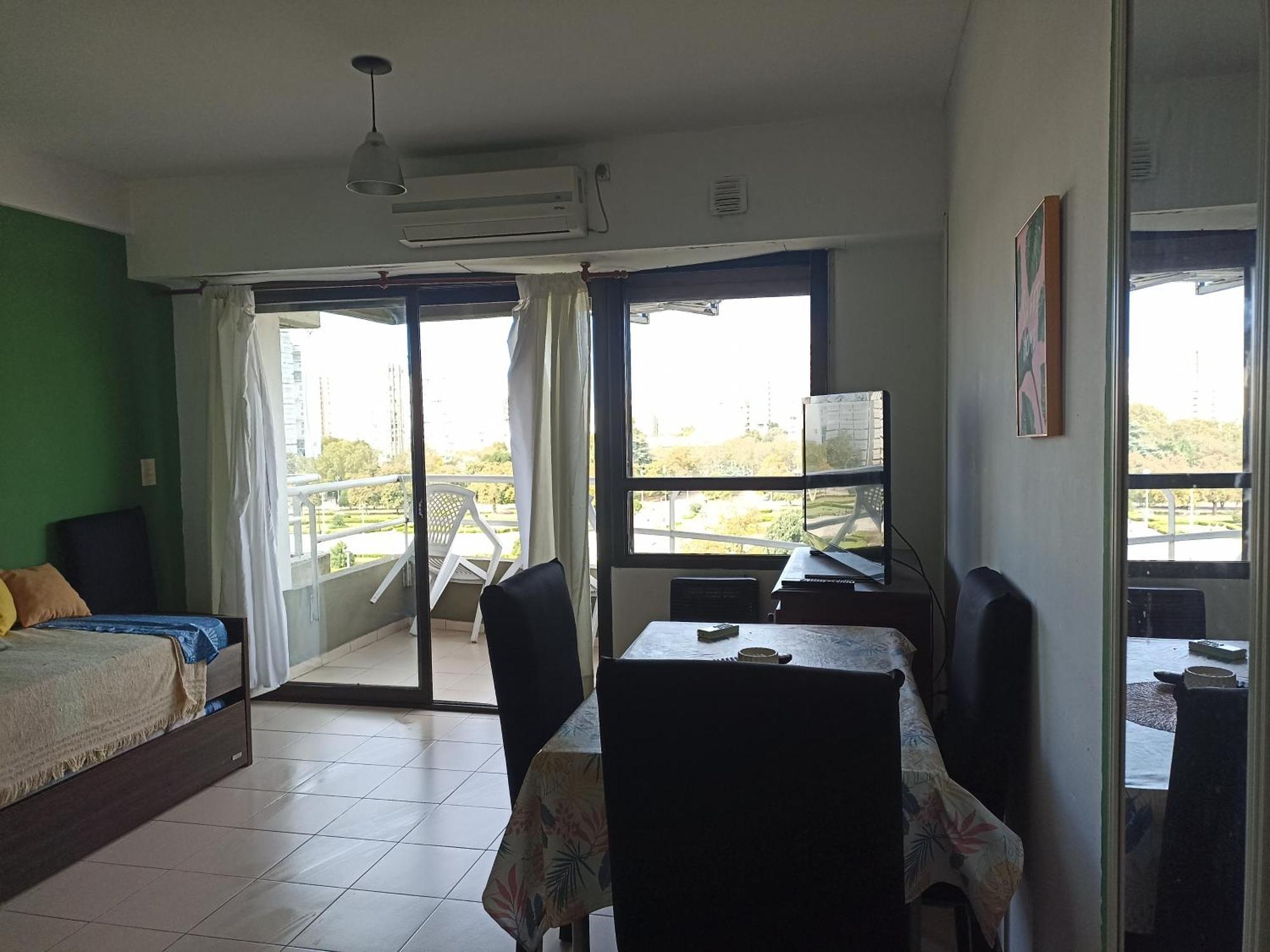 Departamento Plaza Moreno Con Balcon La Plata Luaran gambar