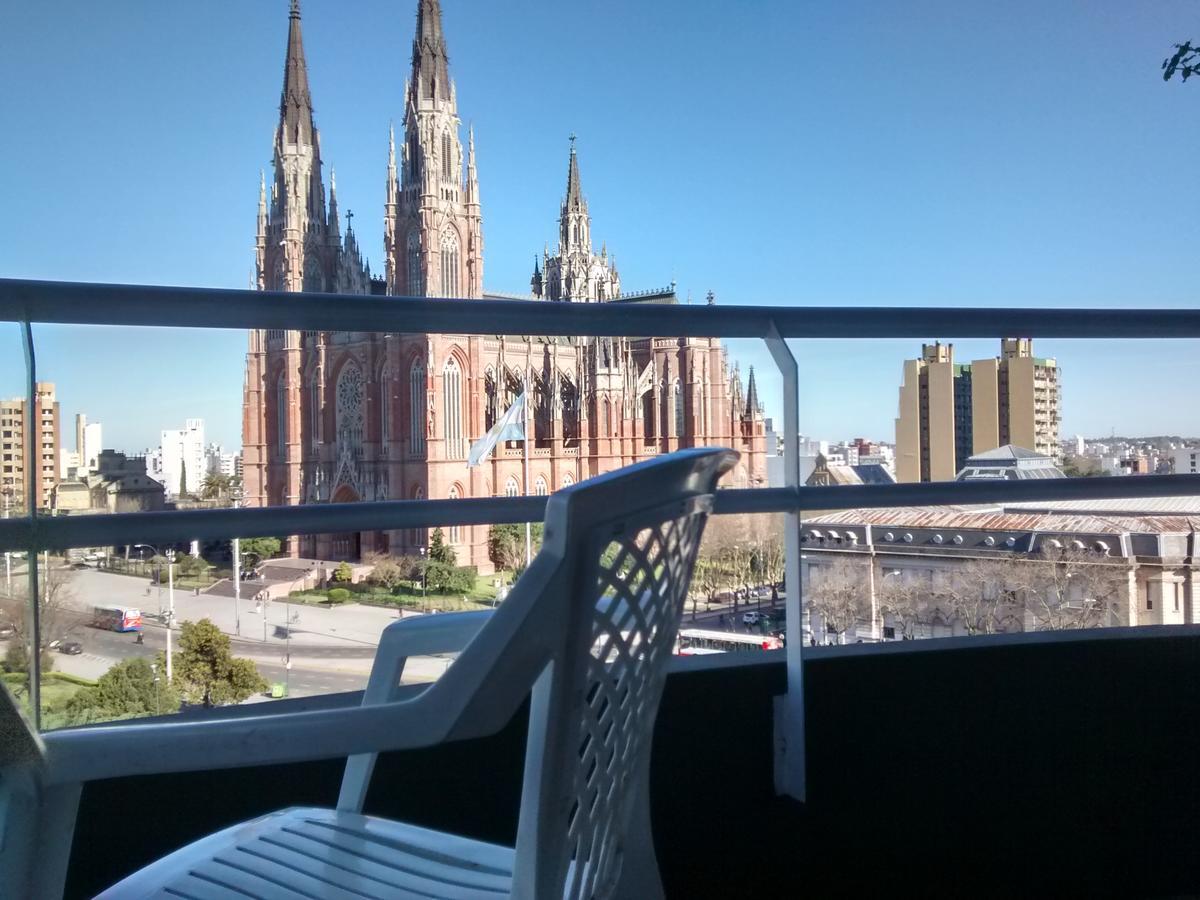 Departamento Plaza Moreno Con Balcon La Plata Luaran gambar