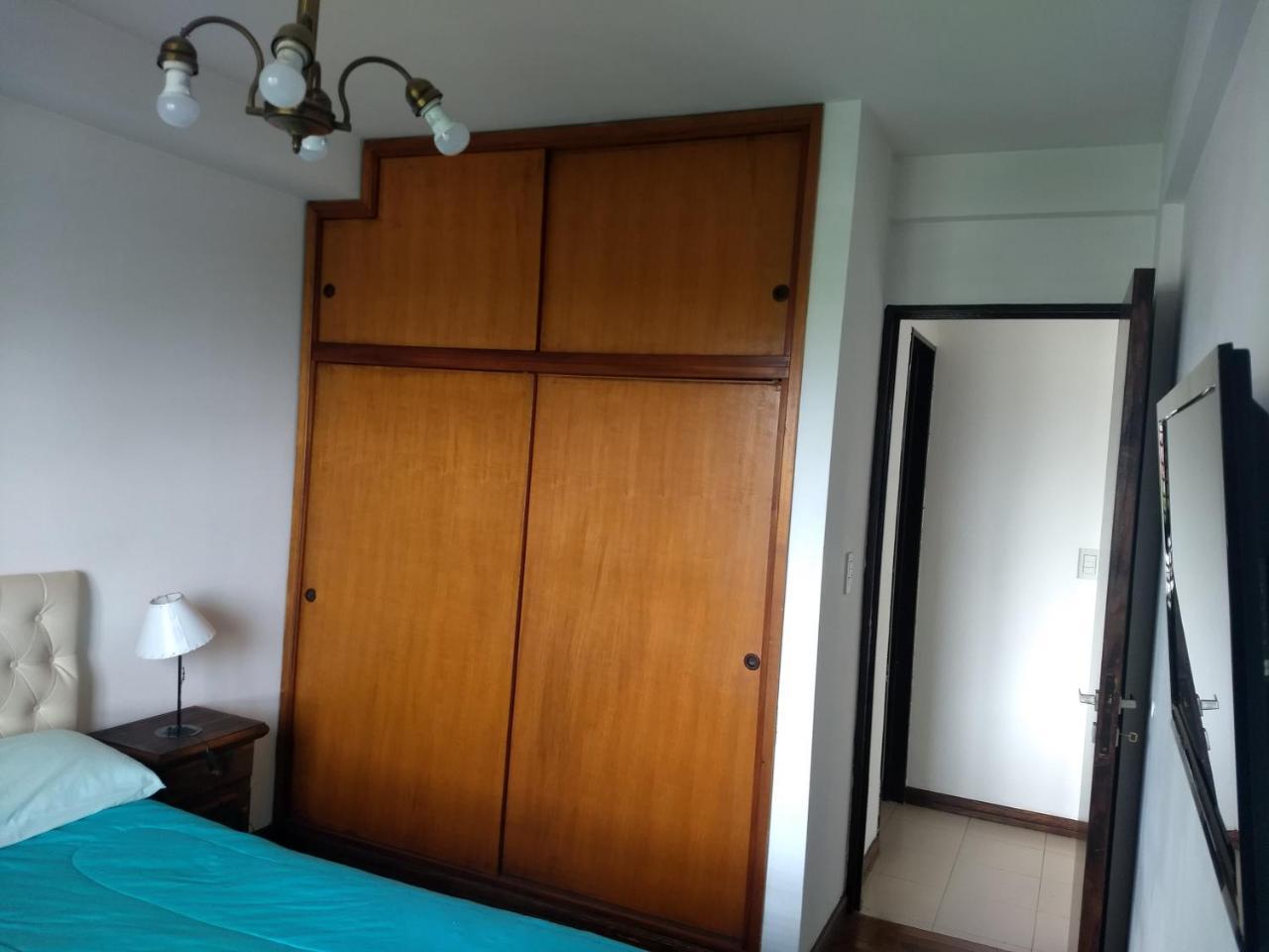 Departamento Plaza Moreno Con Balcon La Plata Luaran gambar
